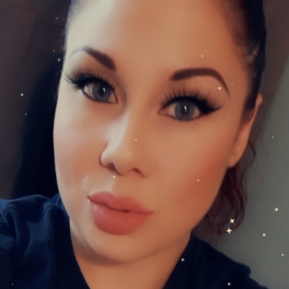 Meet your Posher, Elisa - Picture 1 of 1